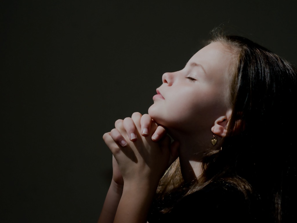 child praying