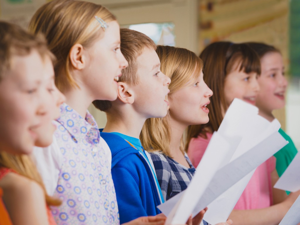 children singing